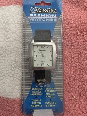 New Unisex Vextra Quartz Black Leather Strap Silver Square Dial Watch